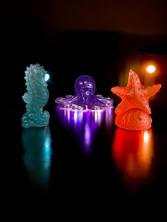 Sea Life Light– Handmade Wooden LED Lamp- Sea Horse, Octopus, Starfish Figure | Nursery Decor & Baby Gift- Small Desk Lamp- Removable Animal