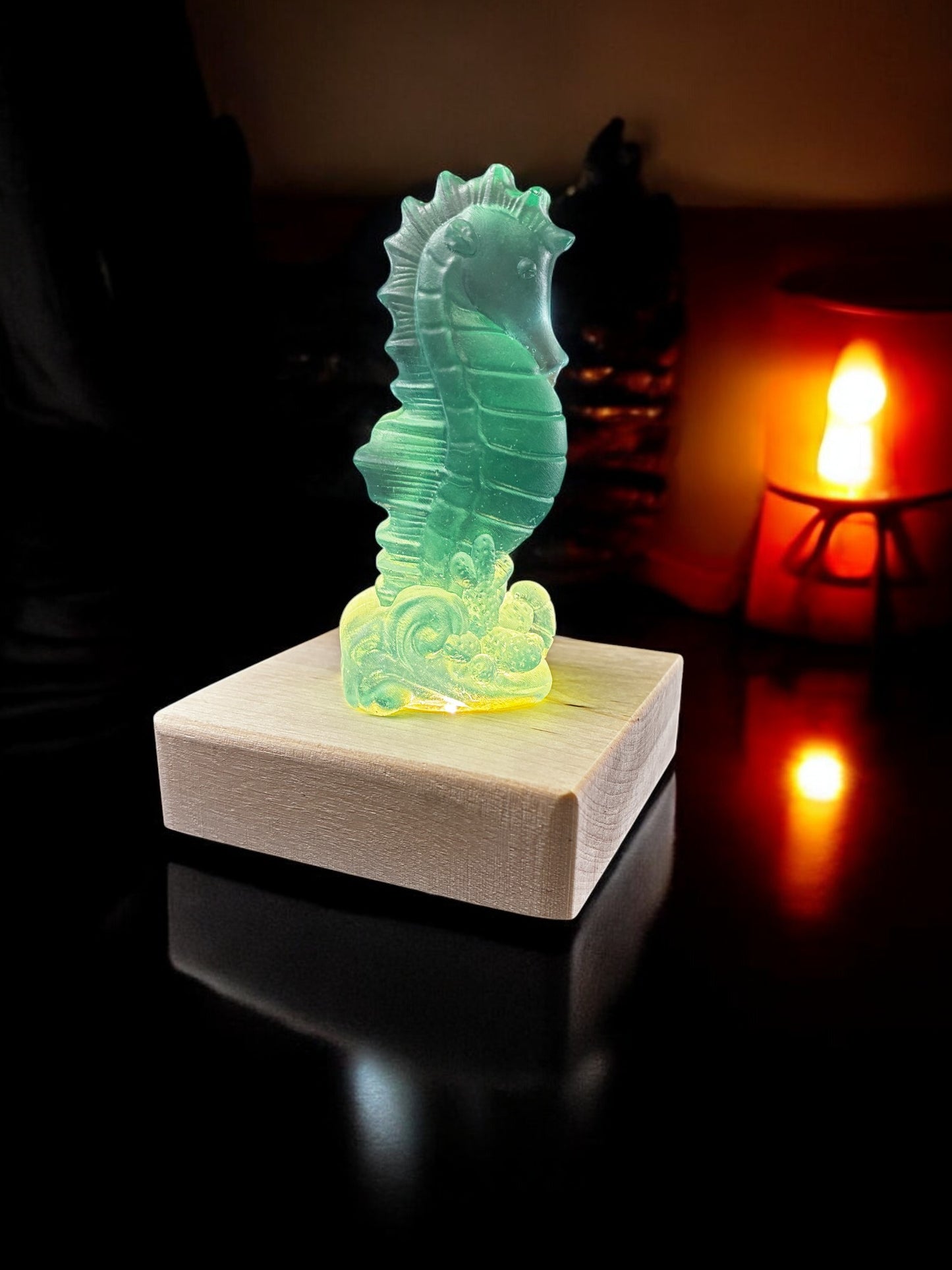 Sea Life Light– Handmade Wooden LED Lamp- Sea Horse, Octopus, Starfish Figure | Nursery Decor & Baby Gift- Small Desk Lamp- Removable Animal